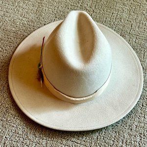 Lovely Bird Dallas Fedora in Antique White